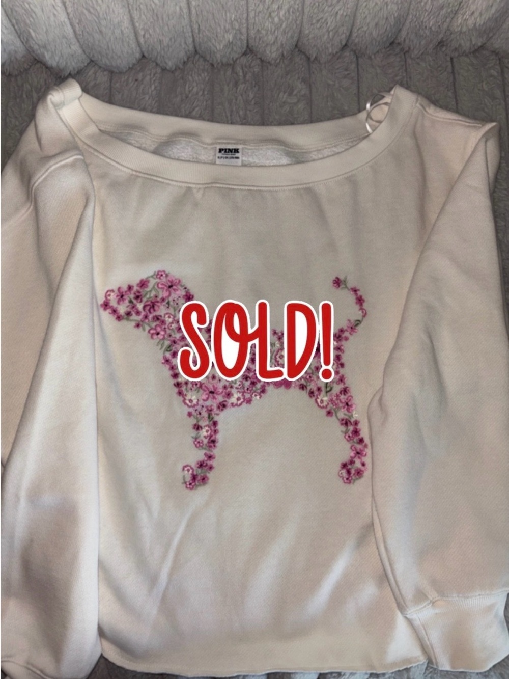 ‼️SOLD ON DEPOP‼️NWOT PINK Victoria's Secret Sweatshirt with Floral Dog